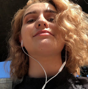 Meet your Posher, Francesca